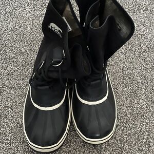 Sorel - WOMAN’S Winter or Rain-Boot - Size 9 & 1/2